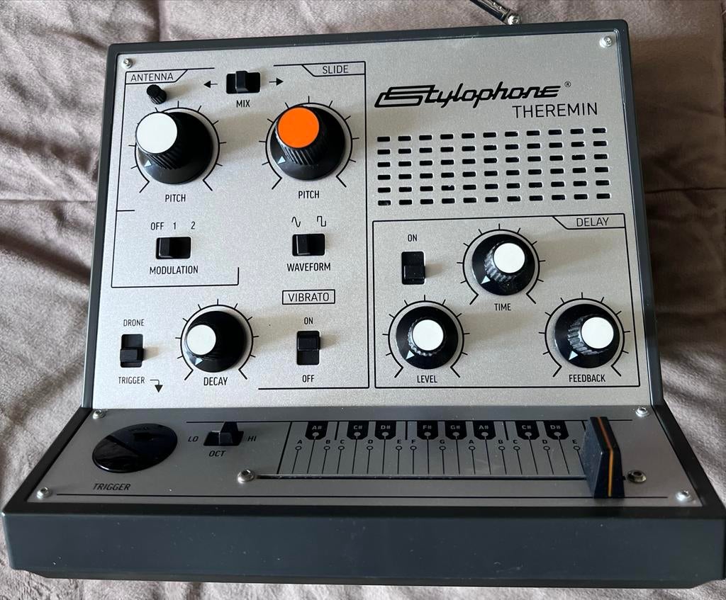 Stylophone Theremin Synthesizer - Zo goed als nieuw, Ophalen of Verzenden, Zo goed als nieuw, Overige aantallen, Overige merken