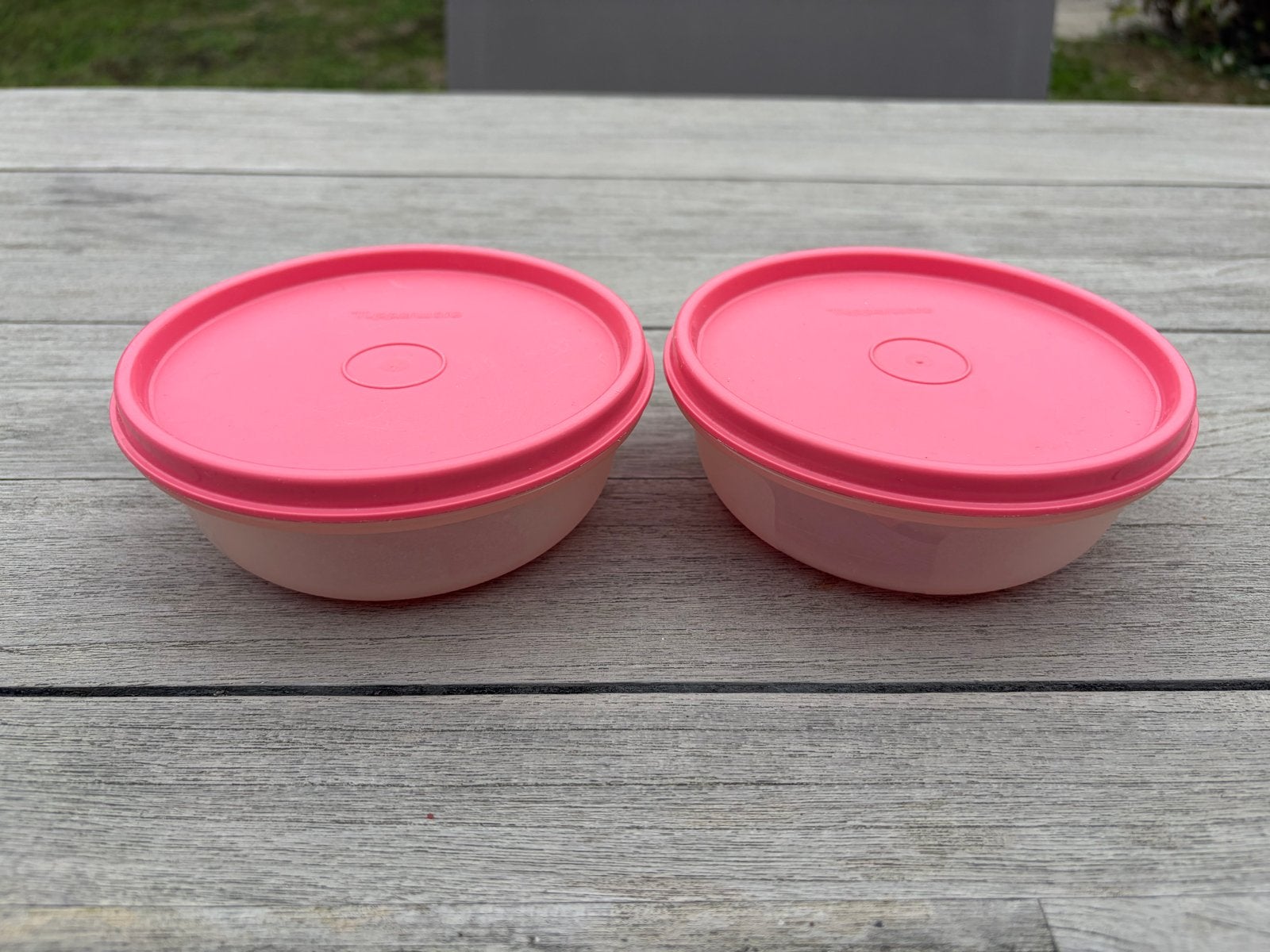 Tupperware schaaltjes met roze  deksel, Gebruikt, Schaal, Ophalen of Verzenden, Rood