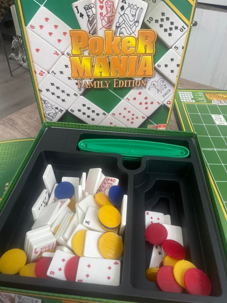 Poker Mania Family Edition bordspel, Ophalen of Verzenden, Zo goed als nieuw