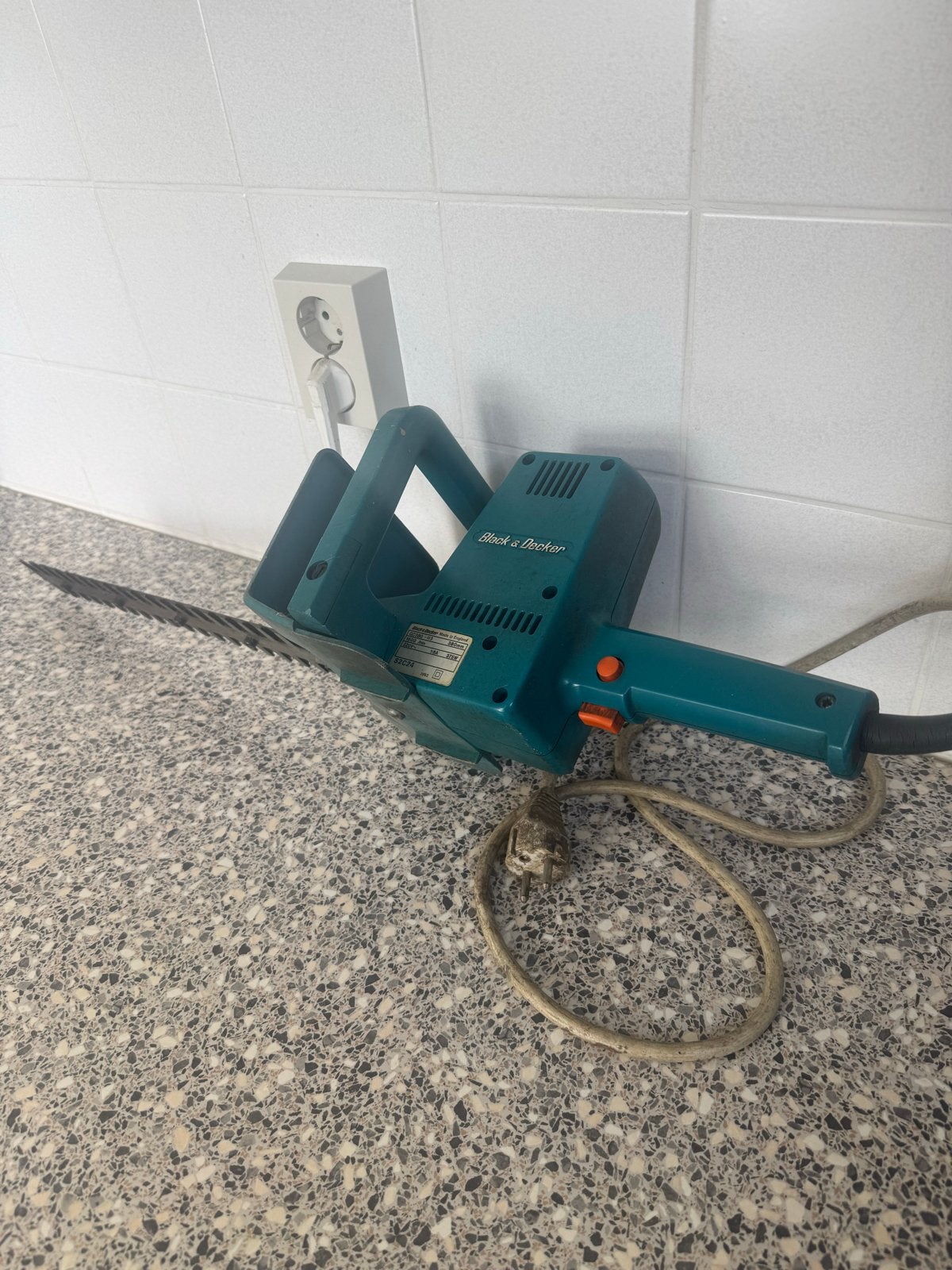 Black & Decker heggenschaar GC380 - H3, 380mm blad, Ophalen, Gebruikt, Elektrisch