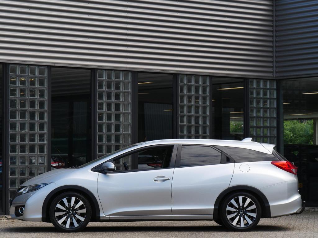 Honda Civic TOURER 1.8 LIFESTYLE/ ADAS PACK/ TREKHAAK/ NIEUW, Voorwielaandrijving, Stof, Gebruikt, Euro 6