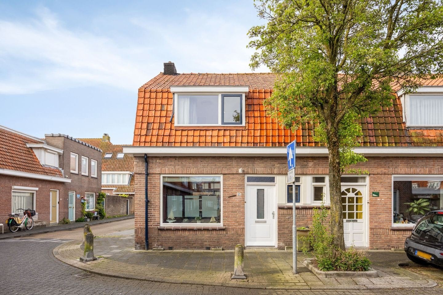 Mooie hoekwoning (huizen te koop), Ophalen of Verzenden, Zo goed als nieuw