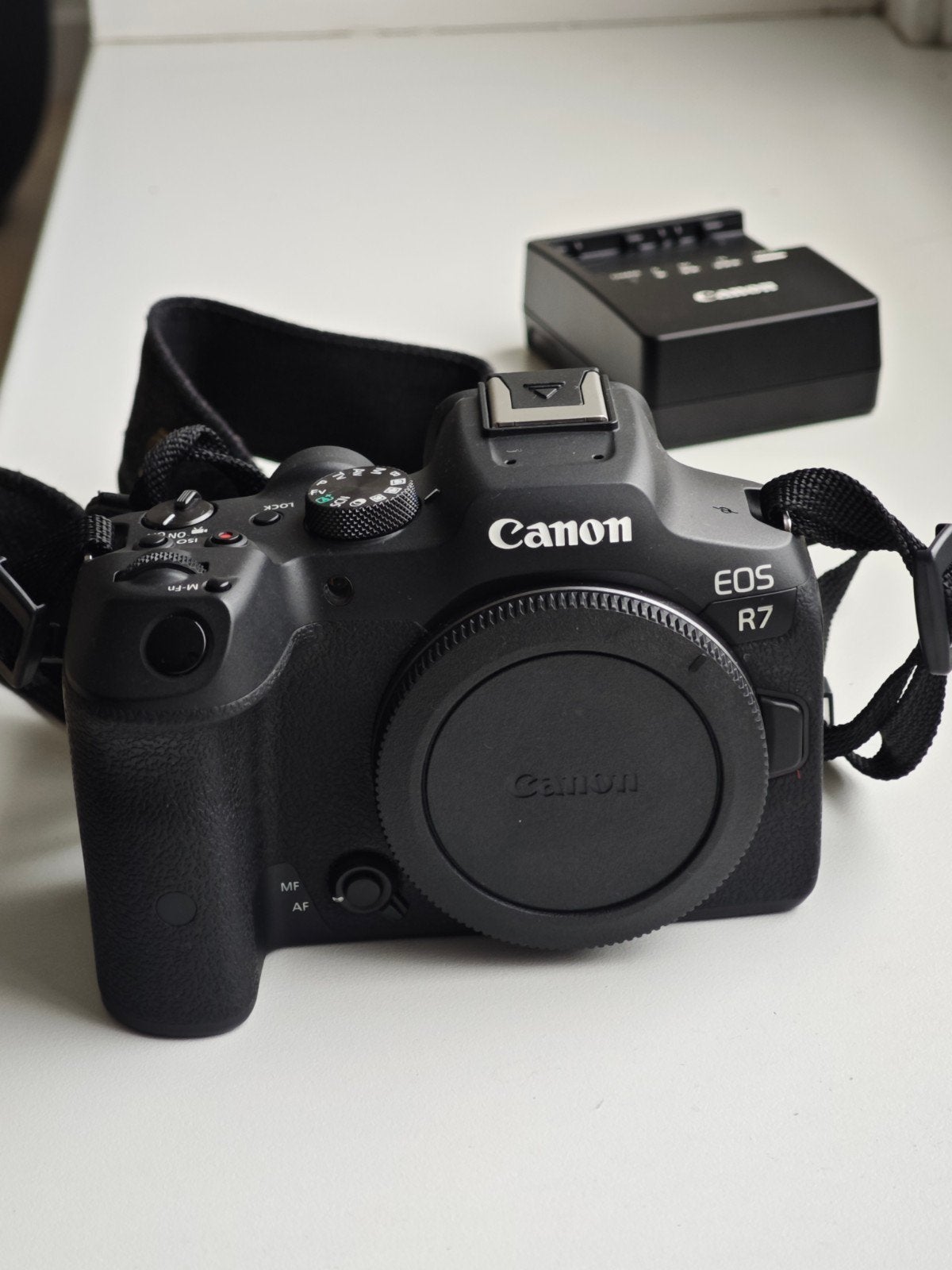 Canon EOS R7 Systeemcamera - Zo goed als nieuw