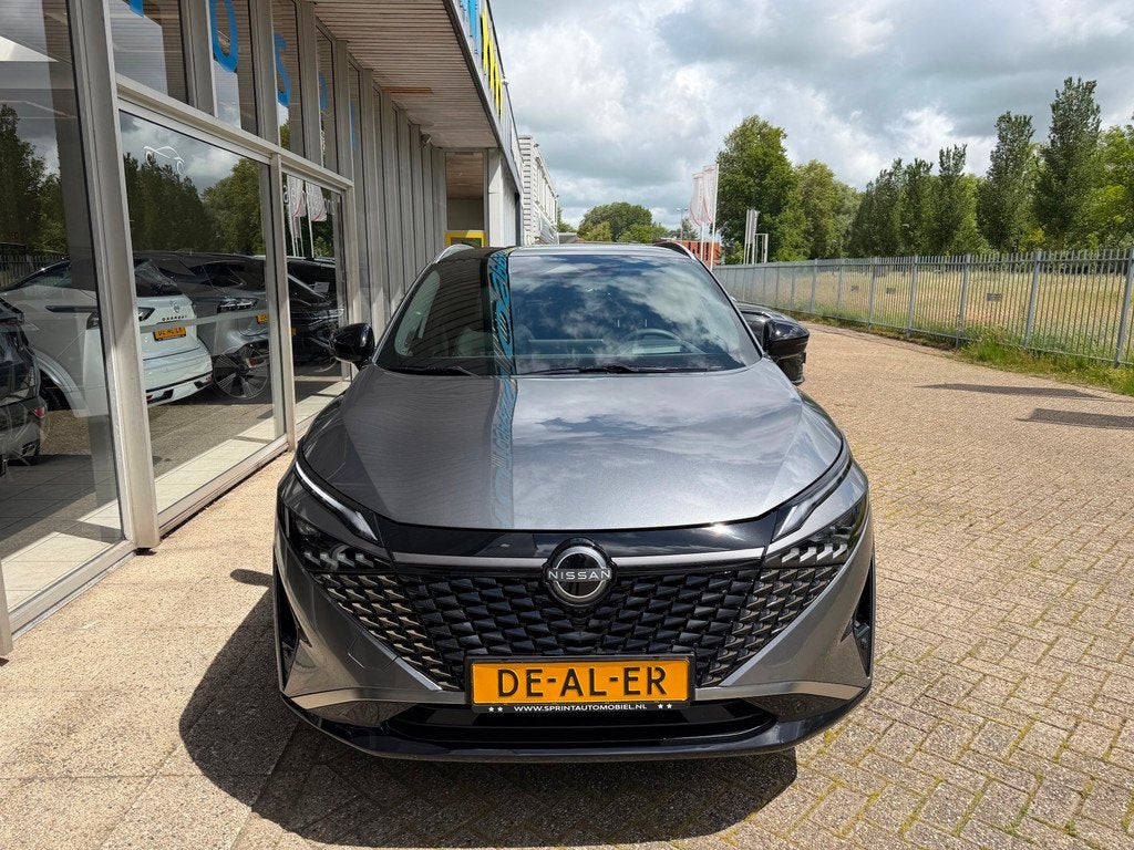 Nissan Qashqai 1.3 MHEV Xtronic Tekna Plus 158PK PANORAMADAK, Auto's, Nissan, Gebruikt, Zwart, 4 cilinders, Automatische klimaatregeling