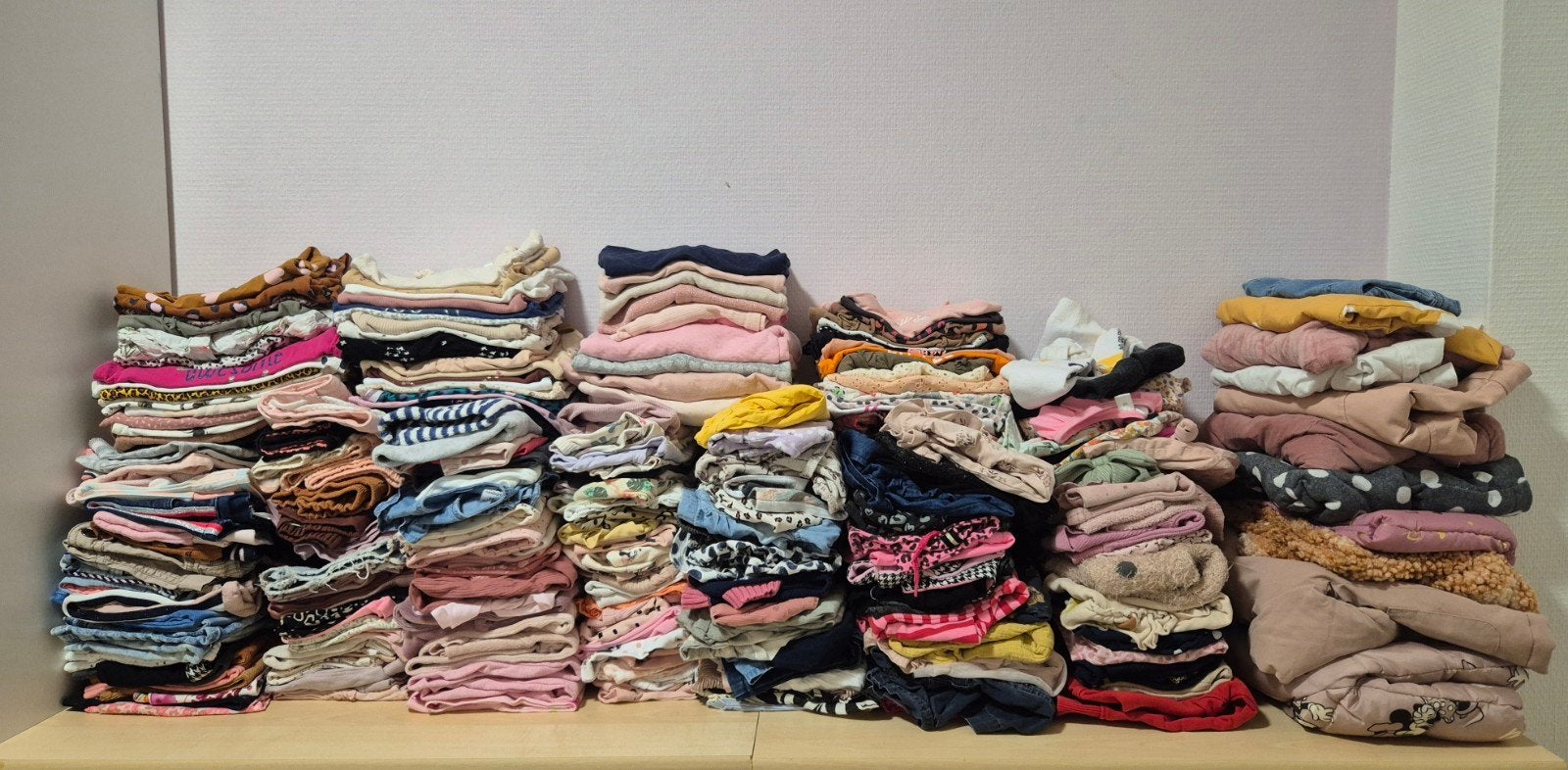 Partij meisjes kleding vanaf maat 44 / 235 stuks, Kinderen en Baby's, Babykleding | Baby-kledingpakketten, Ophalen of Verzenden