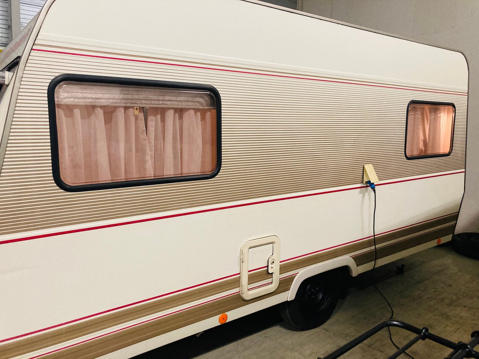 Een Nette Dethleffs, 4.50, nette caravan mooie voortent, Rondzit, Dethleffs, 750 - 1000 kg, Dethleffs.de