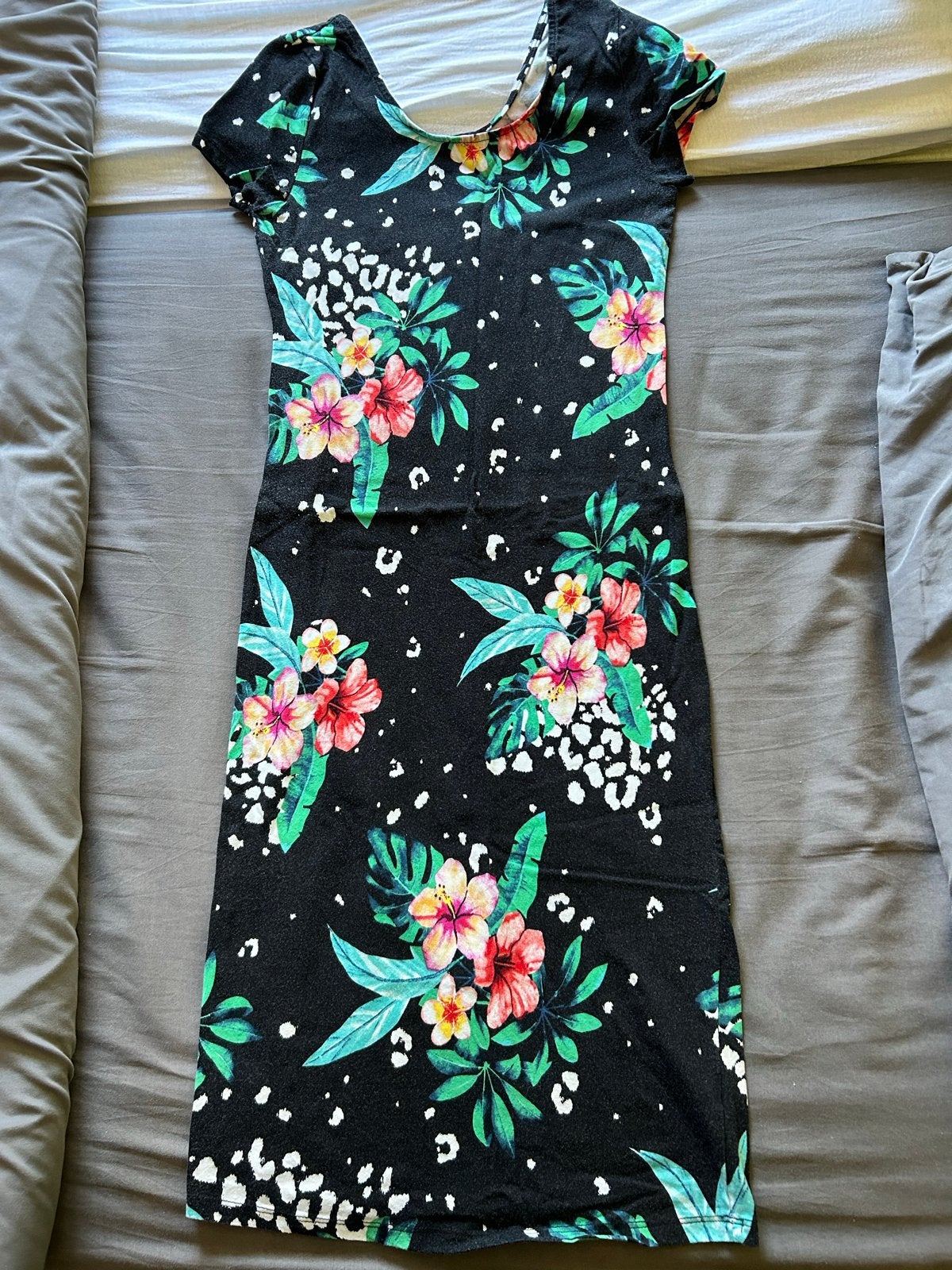 Zomerjurk met bloemenprint, Kleding | Dames, Maat 38/40 (M), Ophalen of Verzenden, Knielengte, Gedragen