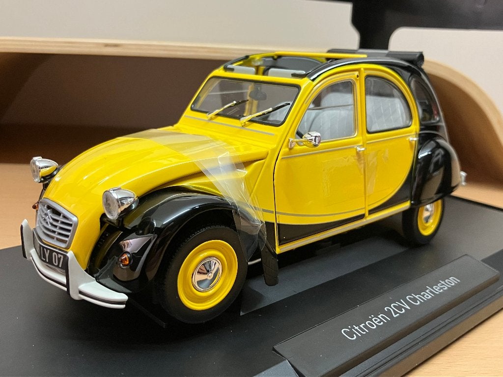 Citroen 2CV Charleston van 1982  Geel/zwart  1/18 Norev, Ophalen of Verzenden, Nieuw, Auto, Norev