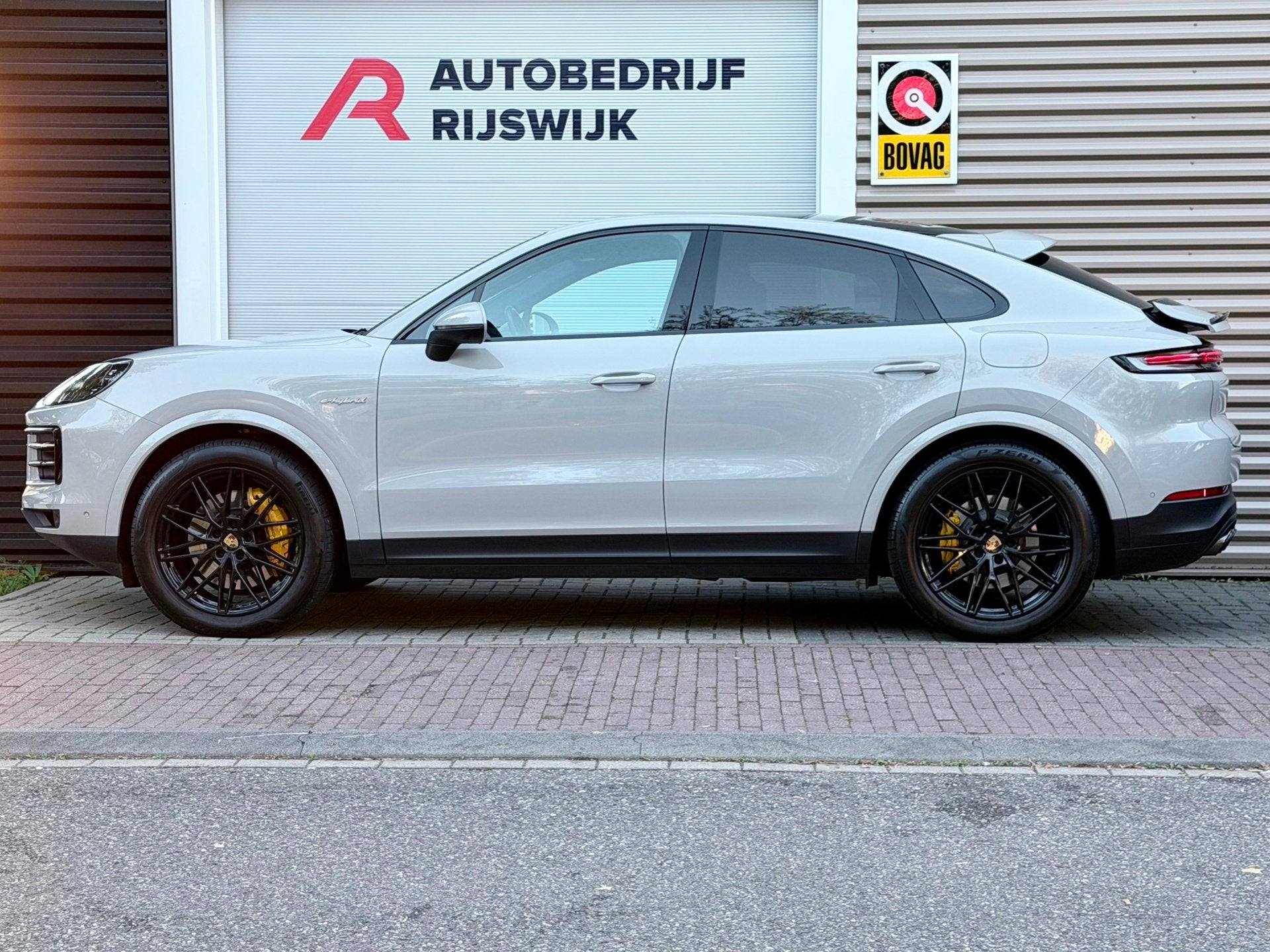 Porsche Cayenne 3.0 E-Hybrid Pano/Bose/360/Memory, Auto's, Automaat, Gebruikt, Euro 6, 2995 cc