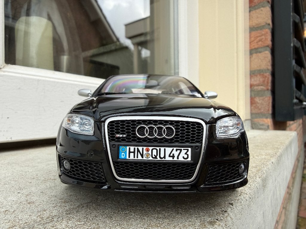 1:18 Audi B7 RS4 4.2 V8 Sedan zwart Minichamps Dealer, Hobby en Vrije tijd, Modelauto's | 1:18, Minichamps, Auto, Ophalen of Verzenden