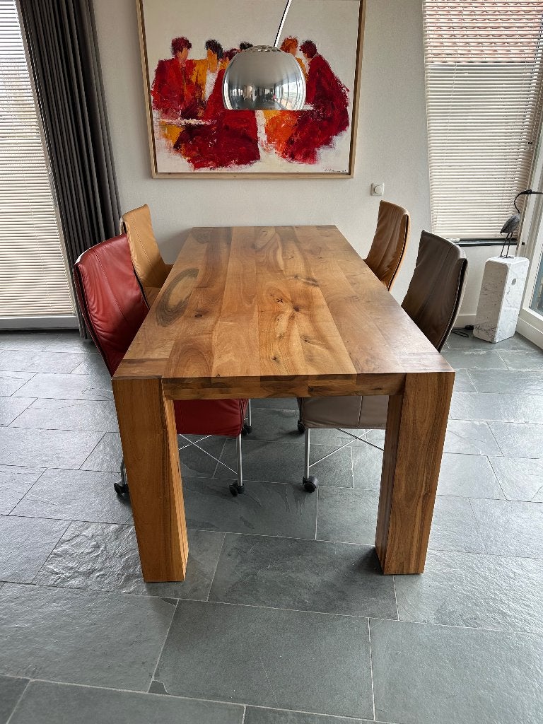 eettafel Pilat en Pilat/Fries Design/walnotenhout, Ophalen, Overige materialen, Design, 200 cm of meer