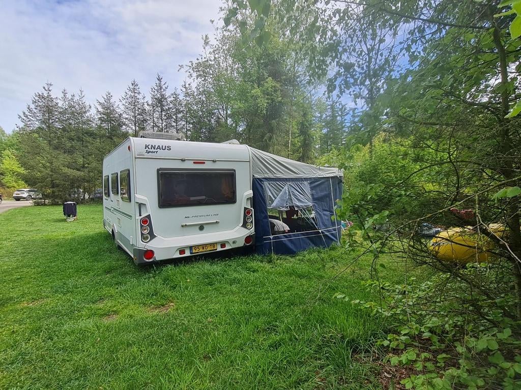 Knaus Sport premium line 450 FU, Vast bed, Rondzit, Tot en met 2, Particulier