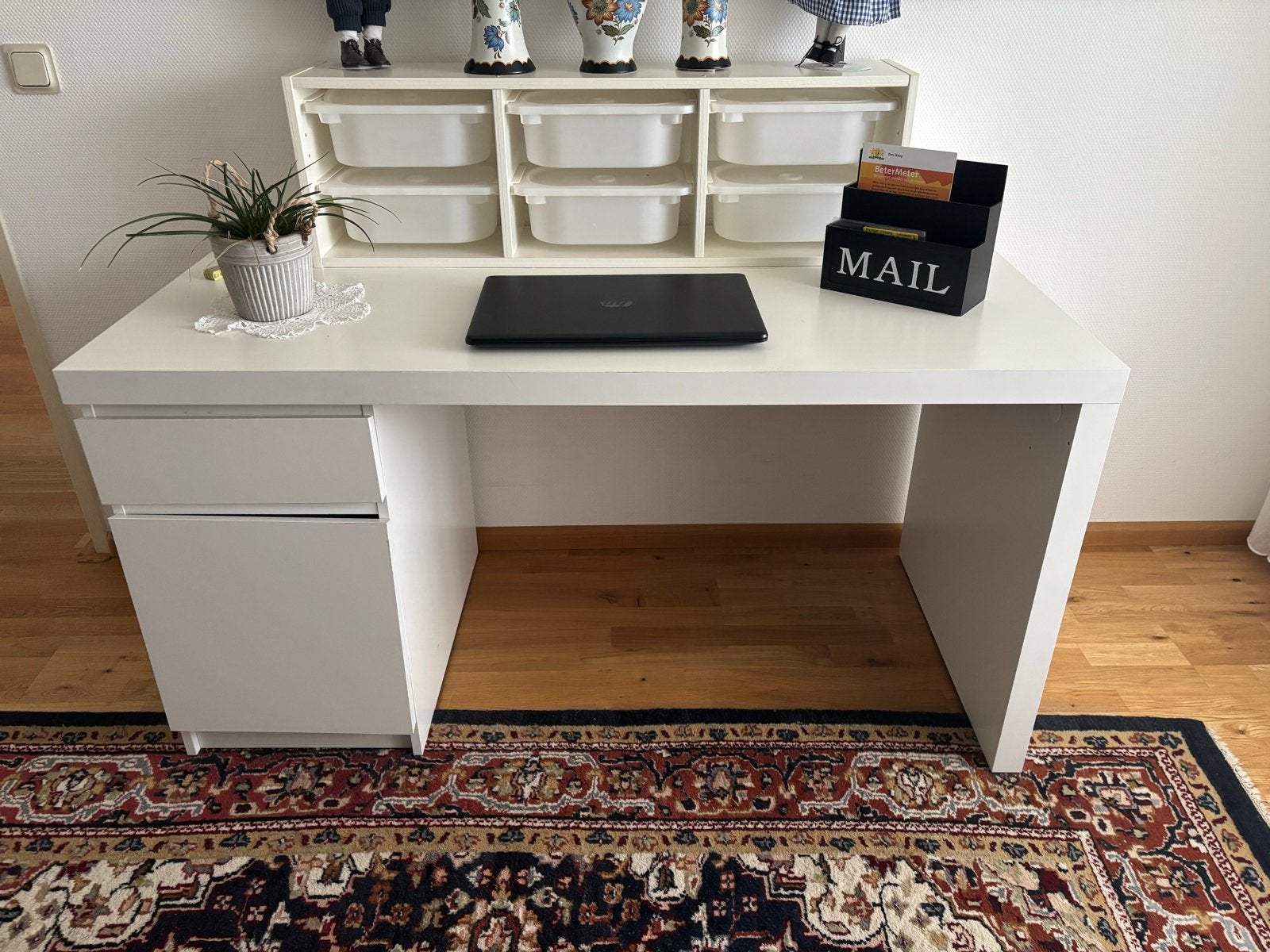 IKEA MALM Bureau Wit - Zo goed als nieuw, Huis en Inrichting, Met lades, Spaanplaat of MDF, Ophalen of Verzenden, Zo goed als nieuw