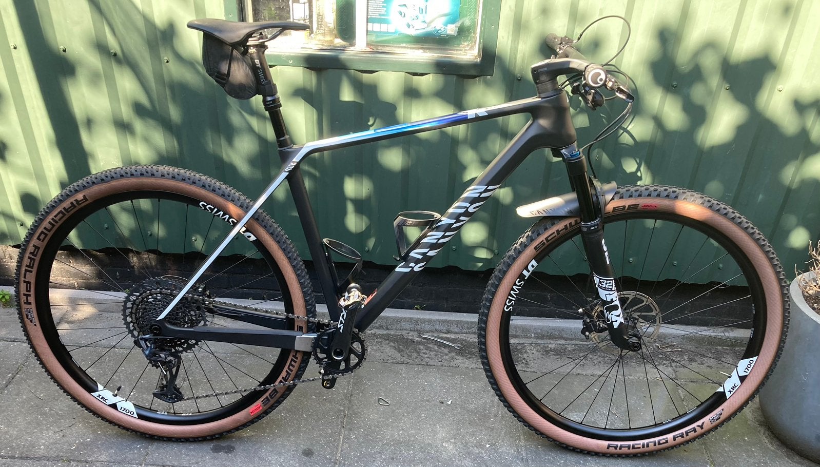Foto 2 van Canyon Exceed CF SLX 8