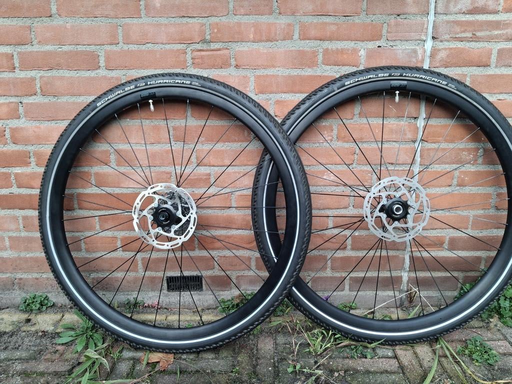 Wielset MTB met "straatbanden", Wiel, Gravelbike, Ophalen of Verzenden, Zo goed als nieuw