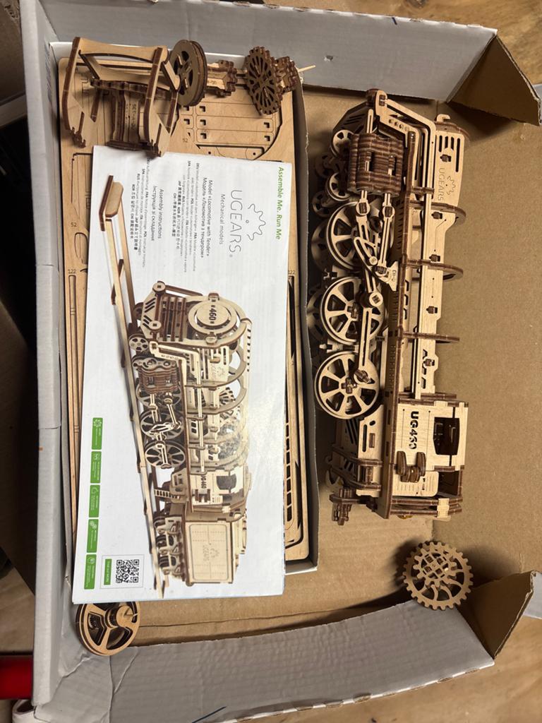UGEARS Houten Model Locomotief met Tender, Overige merken, Ophalen of Verzenden, Zo goed als nieuw, Gelijkstroom