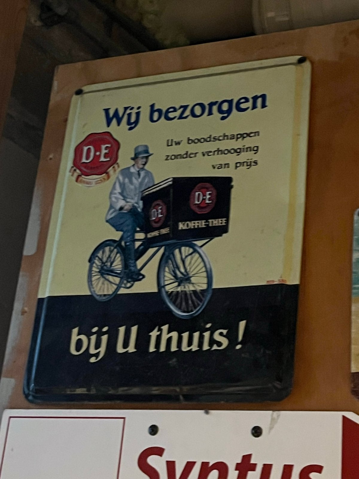 Vintage D-E Koffie-Thee Reclamebord - Wij Bezorgen, Verzamelen, Ophalen of Verzenden, Gebruikt, Reclamebord