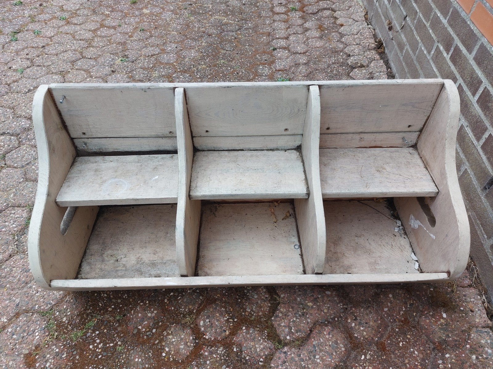 Houten wandrek voor tuingereedschap of opslag, Ophalen, Gebruikt