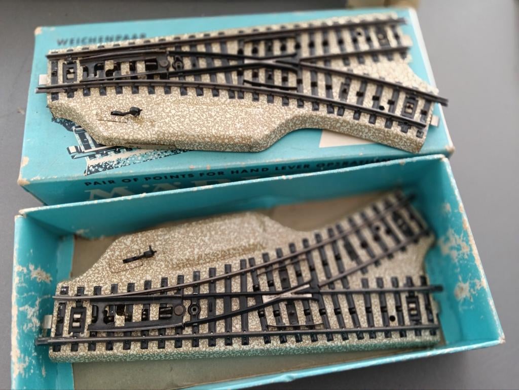 Märklin 5121 M-rails handwissels, paar, in ovp, Hobby en Vrije tijd, Modeltreinen | H0, Ophalen, Wisselstroom, Gebruikt, Rails