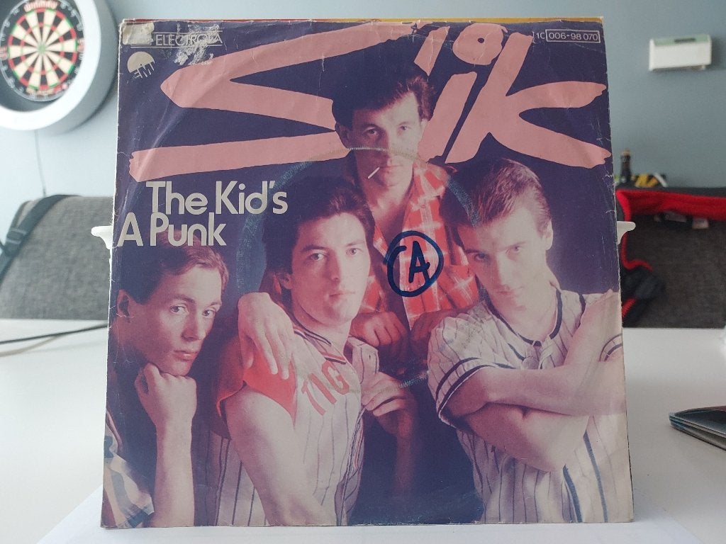 7" Single Slik - The Kid's A Punk / Slik Shuffle, Gebruikt, 7 inch, Ophalen of Verzenden, Pop