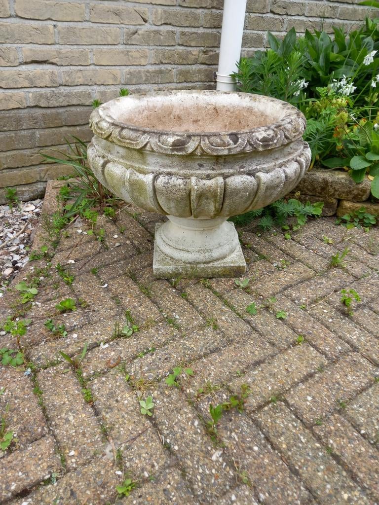 Grote betonnen tuinvaas, Tuin en Terras, Ophalen, Vo, Vo, Vo