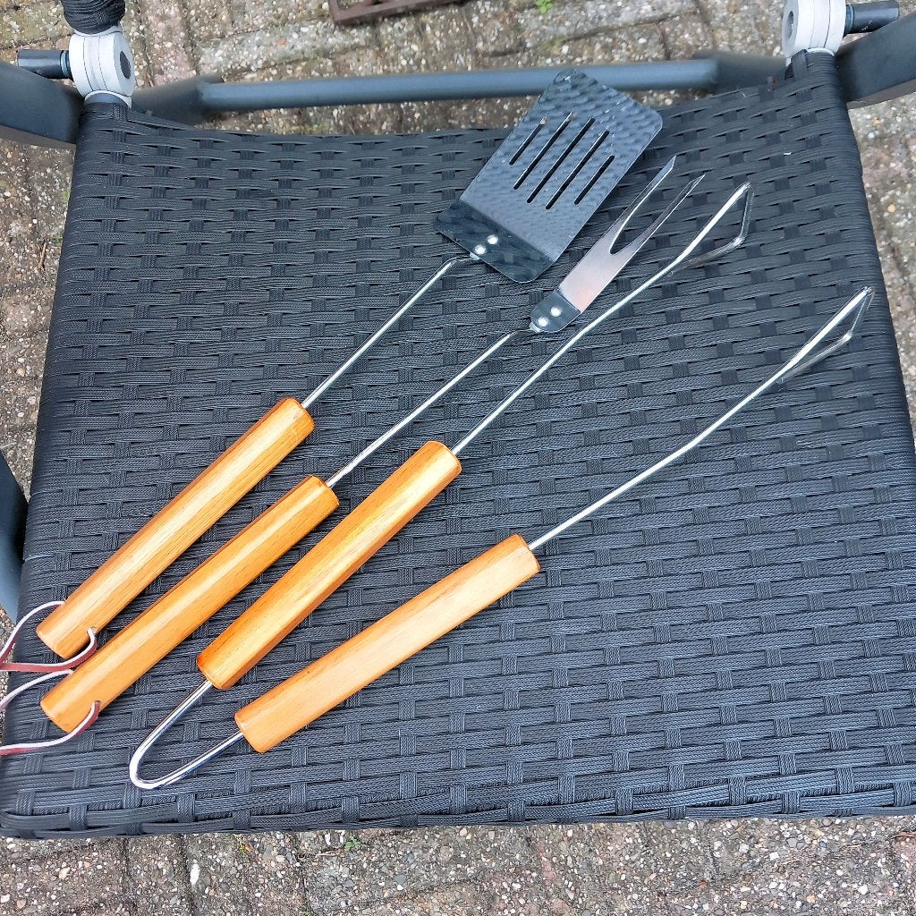 BBQ-set en 6 steakmessen (NIEUW), Ophalen of Verzenden, Nieuw, Rvs of Chroom