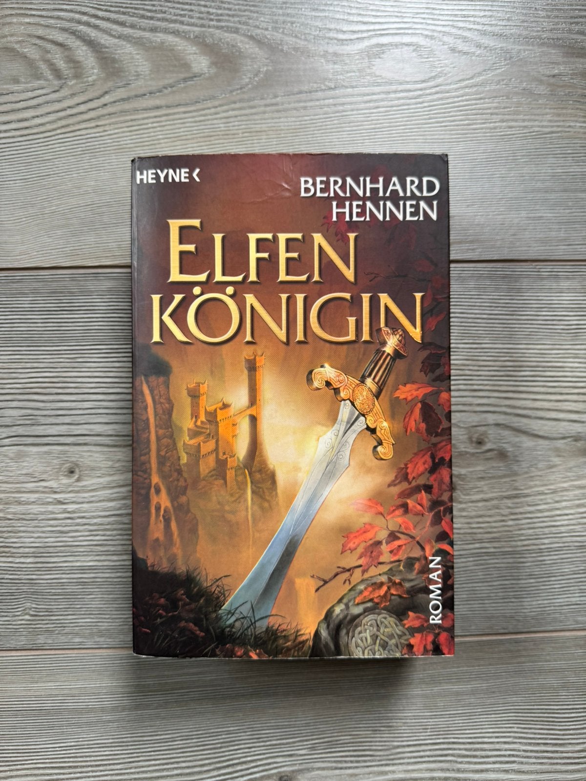 Elfenkoningin - Bernhard Hennen (Roman) Duits, Boeken, Fantasy, Gelezen, Ophalen of Verzenden