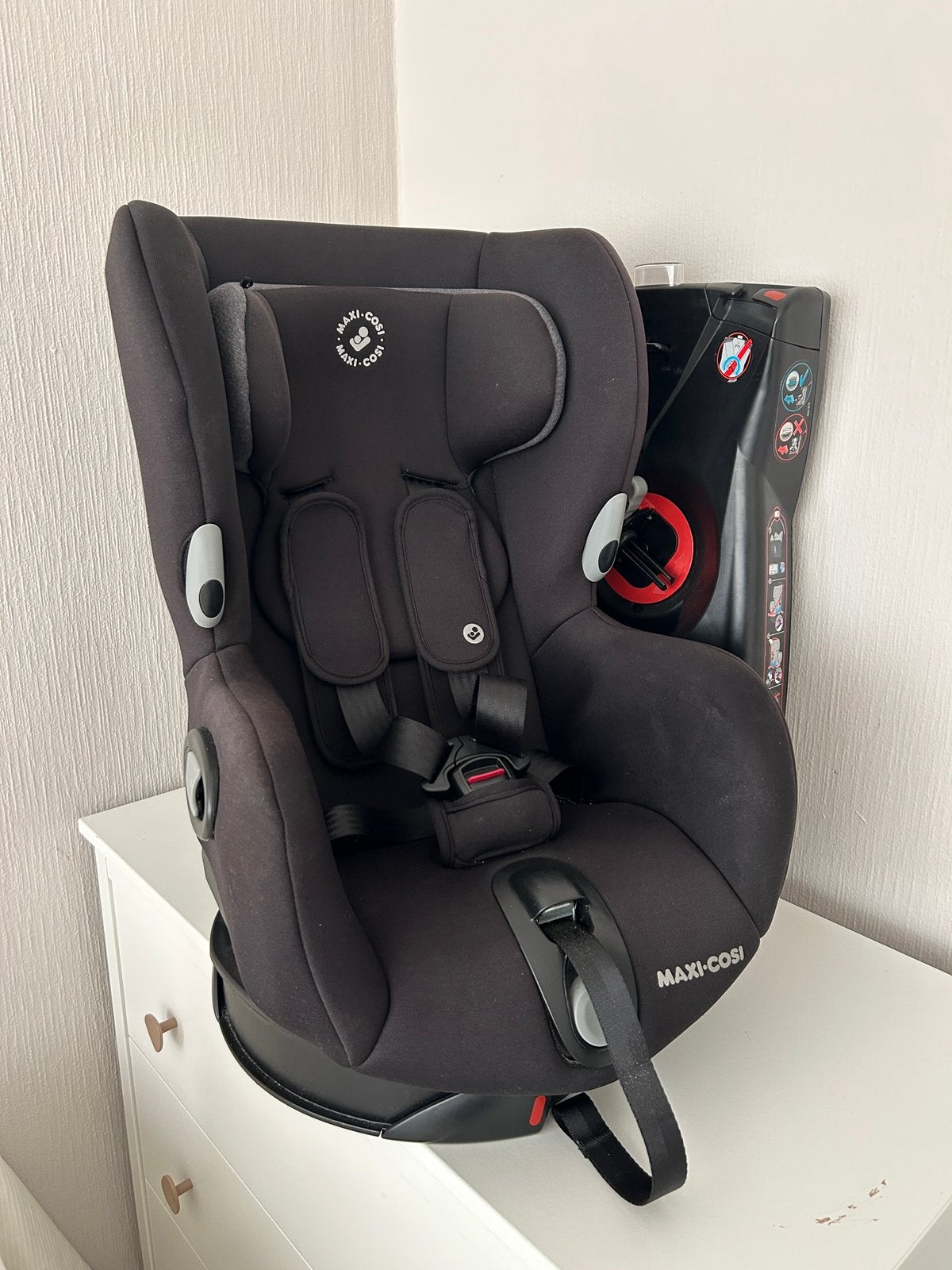 Autostoel Maxi-Cosi Axiss Authentic Black, Ophalen, 9 t/m 18 kg, Slaapstand, Maxi-Cosi