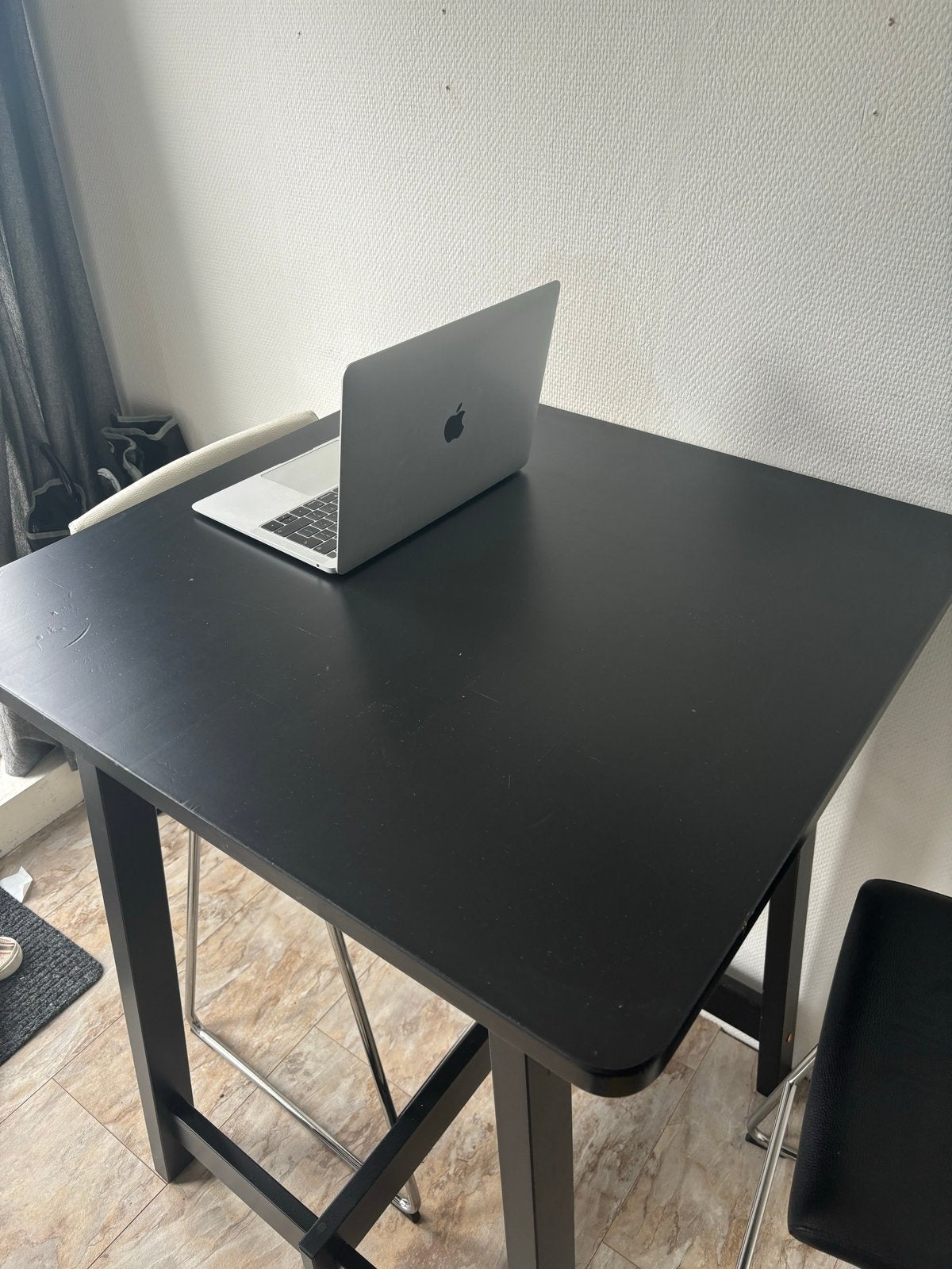 IKEA sta/Bartafel zwart 74x74 cm, Huis en Inrichting, Ophalen, 100 tot 150 cm, Vierkant, Tot twee personen
