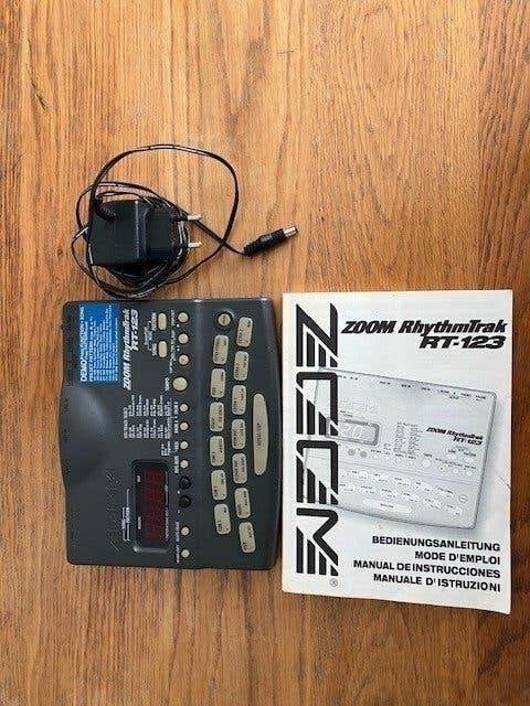 Drumcomputer Zoom RhythmTrak RT 123, Muziek en Instrumenten, Drumcomputers, Ophalen of Verzenden, Zo goed als nieuw, Overige merken