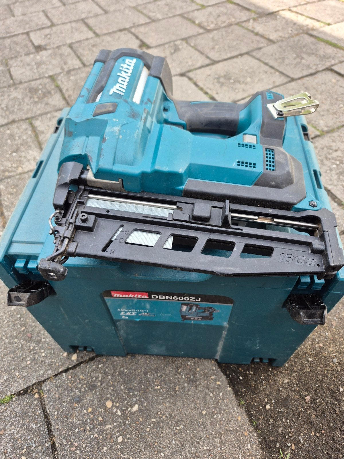 Makita DBN600 Accu Nageltacker 18V (zonder accu, met kist), Ophalen