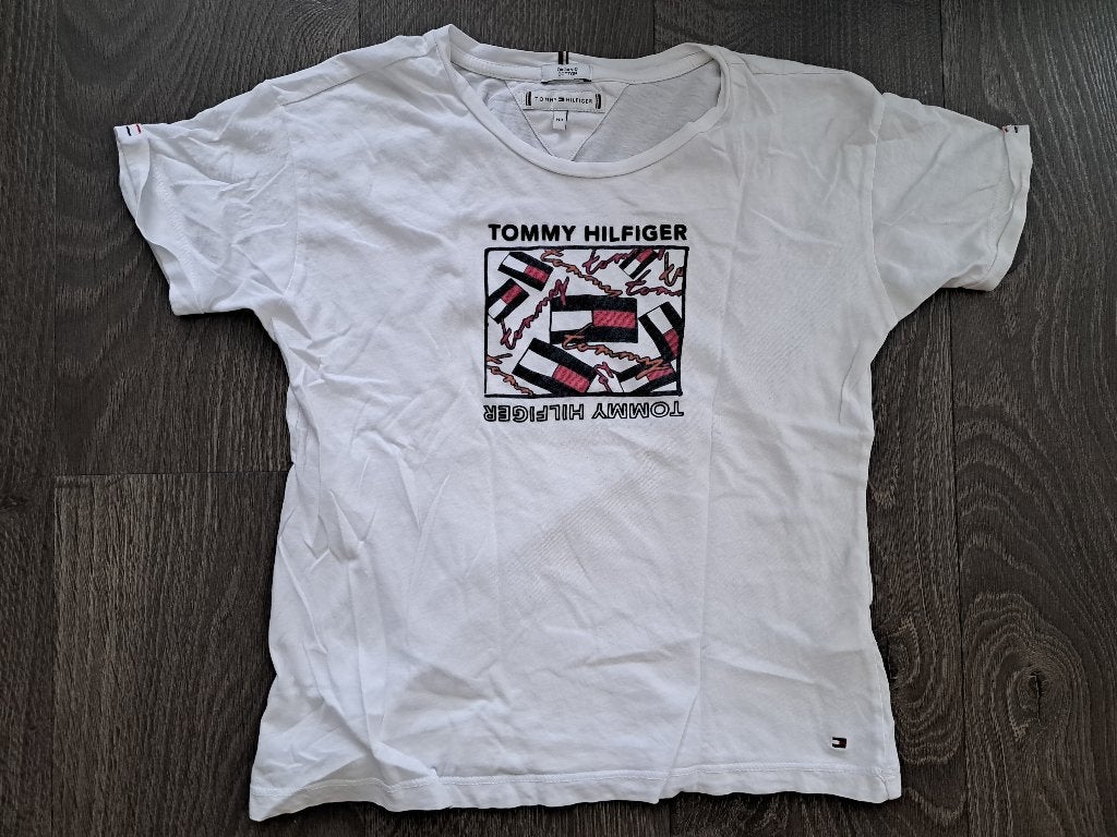 Meisjes Shirt Tommy Hilfiger   - 140   jusa17, Tommy Hilfigger, Meisje, Ophalen of Verzenden, Zo goed als nieuw