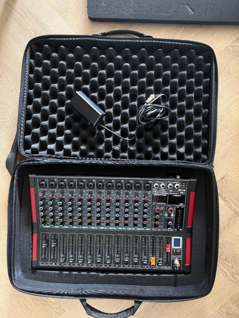 Power Dynamics PDM-M1204 12-kanaals mixer + beschermtas, Muziek en Instrumenten, Ophalen, Zo goed als nieuw, 10 tot 20 kanalen