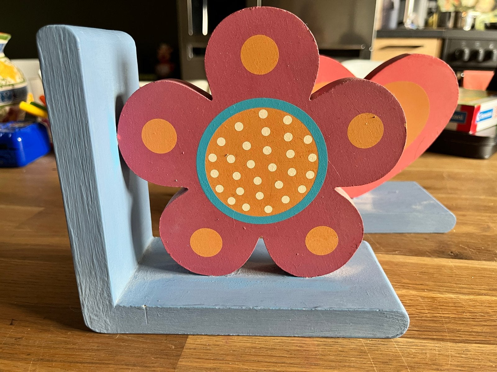 Houten boekensteunen - Ongebruikt met bloem en hart, Ophalen of Verzenden, Nieuw, Meerkleurig, Hout