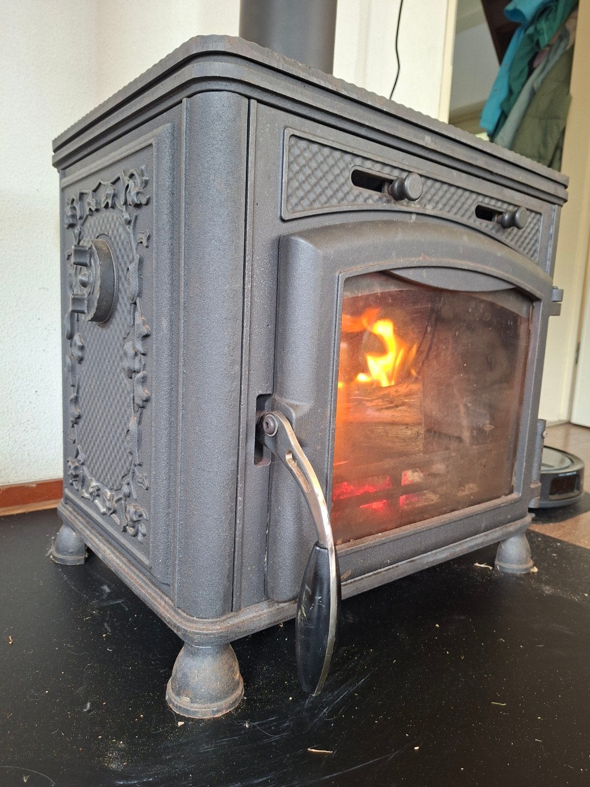 Gietijzeren houtkachel prachtig bewerkt uitgewerkt 10 kw, Ophalen, Houtkachel, Zo goed als nieuw, Vrijstaand