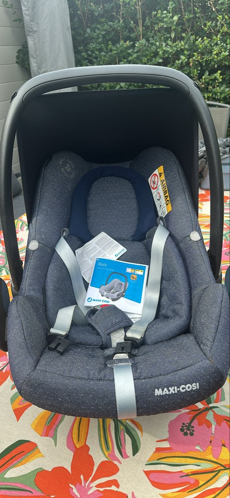 Maxi-Cosi Rock autostoel - Groep 0+ (0-75 cm), Ophalen, Autogordel of Isofix, Gebruikt, Zijbescherming