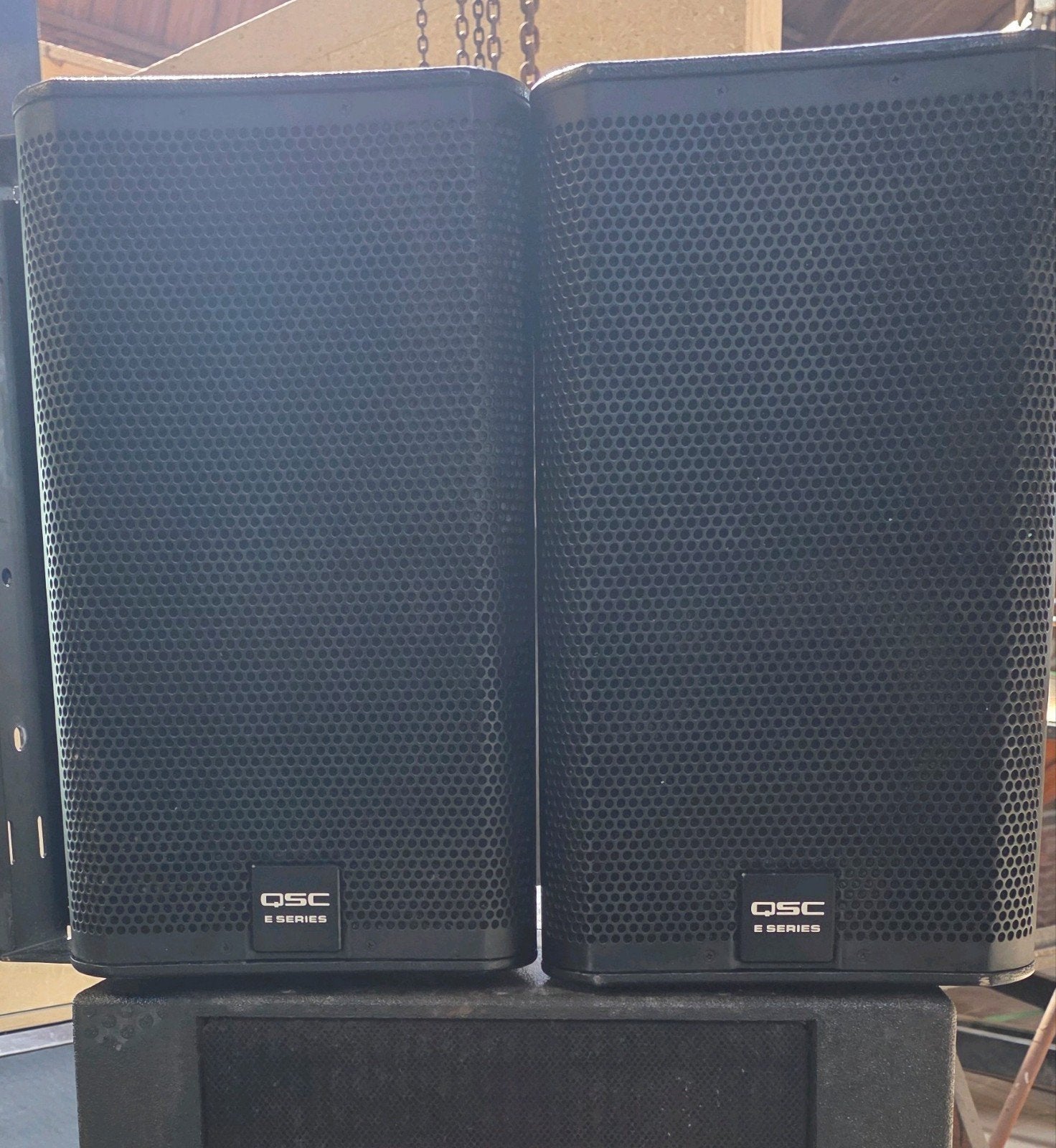 2 X QSC E110 Passive PA Speaker, Ophalen of Verzenden