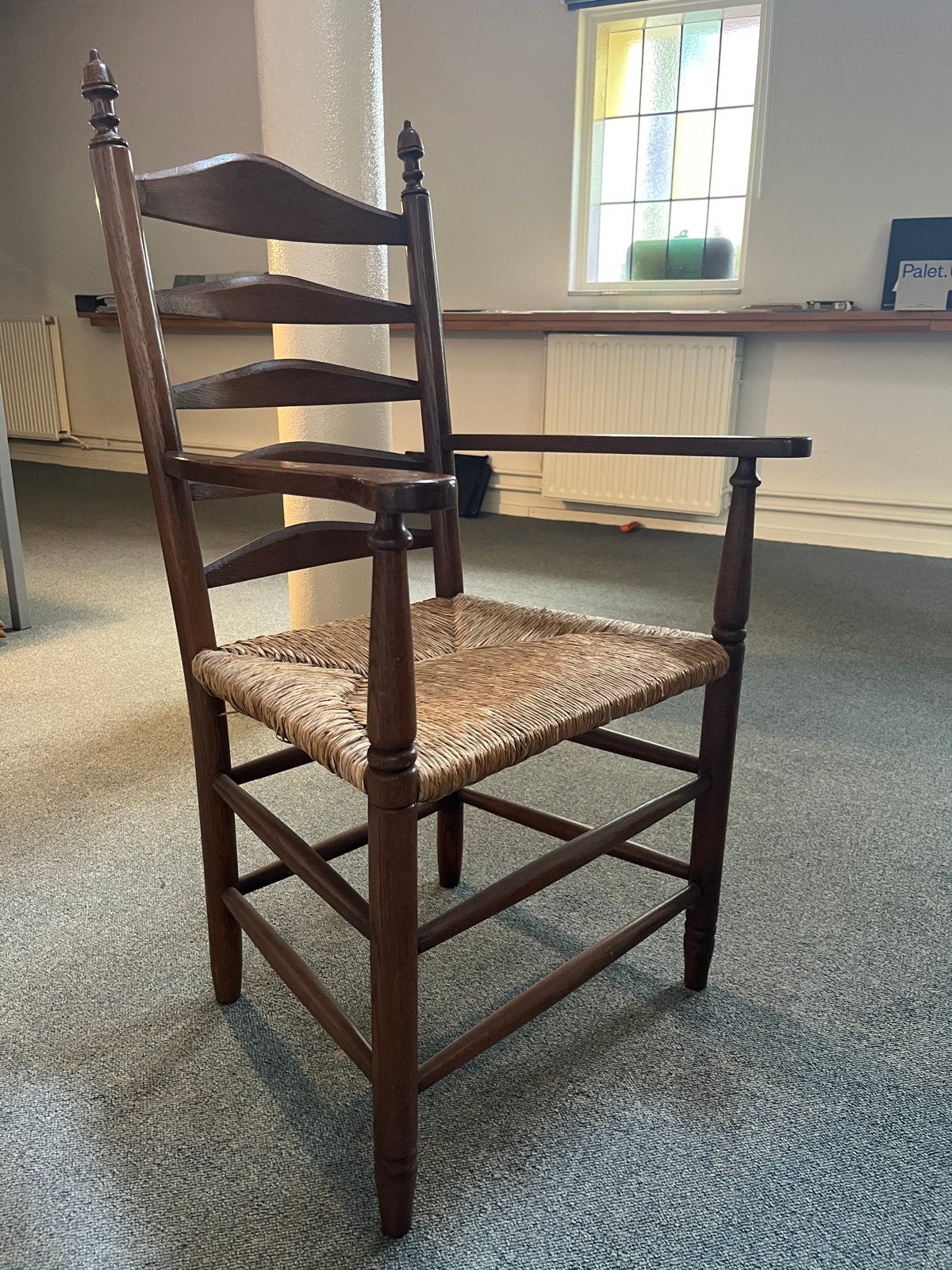 Antieke houten stoel met rieten zitting, Antiek en Kunst, Antiek | Meubels | Stoelen en Banken, Ophalen