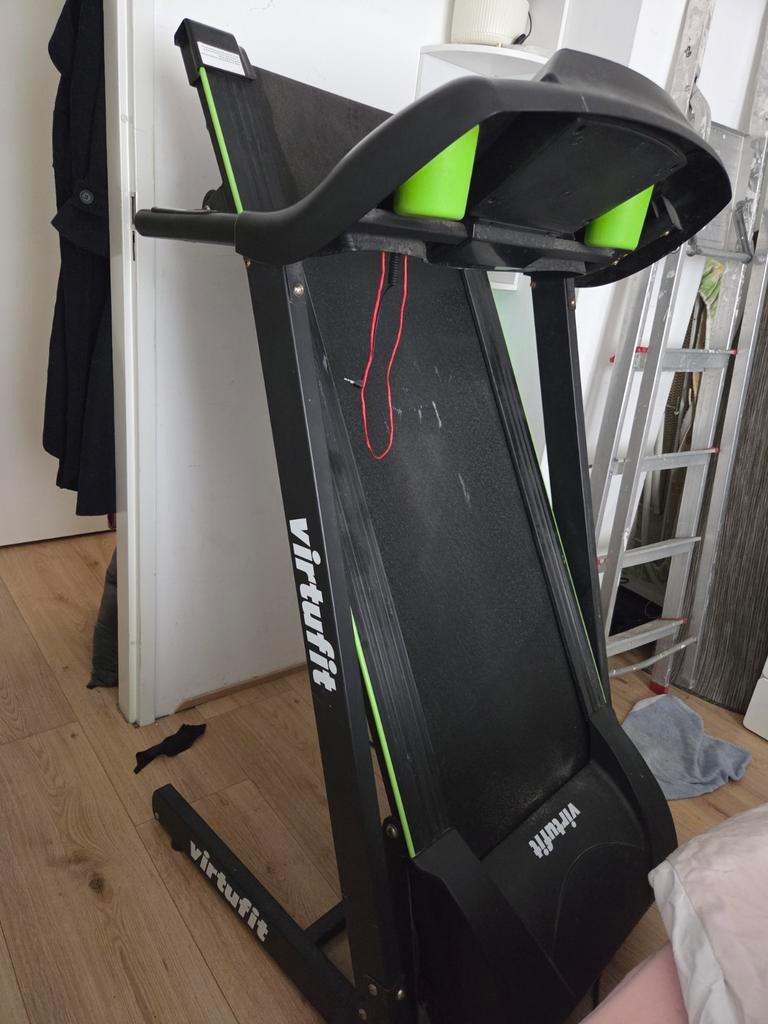 VirtuFit TR-100 Loopband - Compact en Krachtig, Ophalen, Gebruikt, Benen, Loopband
