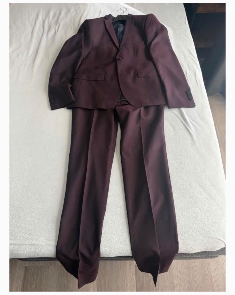 Pak WE, Kleding | Heren, Kostuums en Colberts, WE, Ophalen of Verzenden, Zo goed als nieuw, Rood