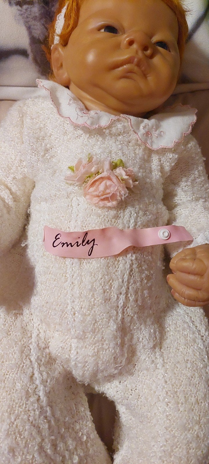 Reborn babypop Emily heet ze meisje 55cm - pruikje zit los, Ophalen, Gebruikt, Babypop, Levensecht of Reborn