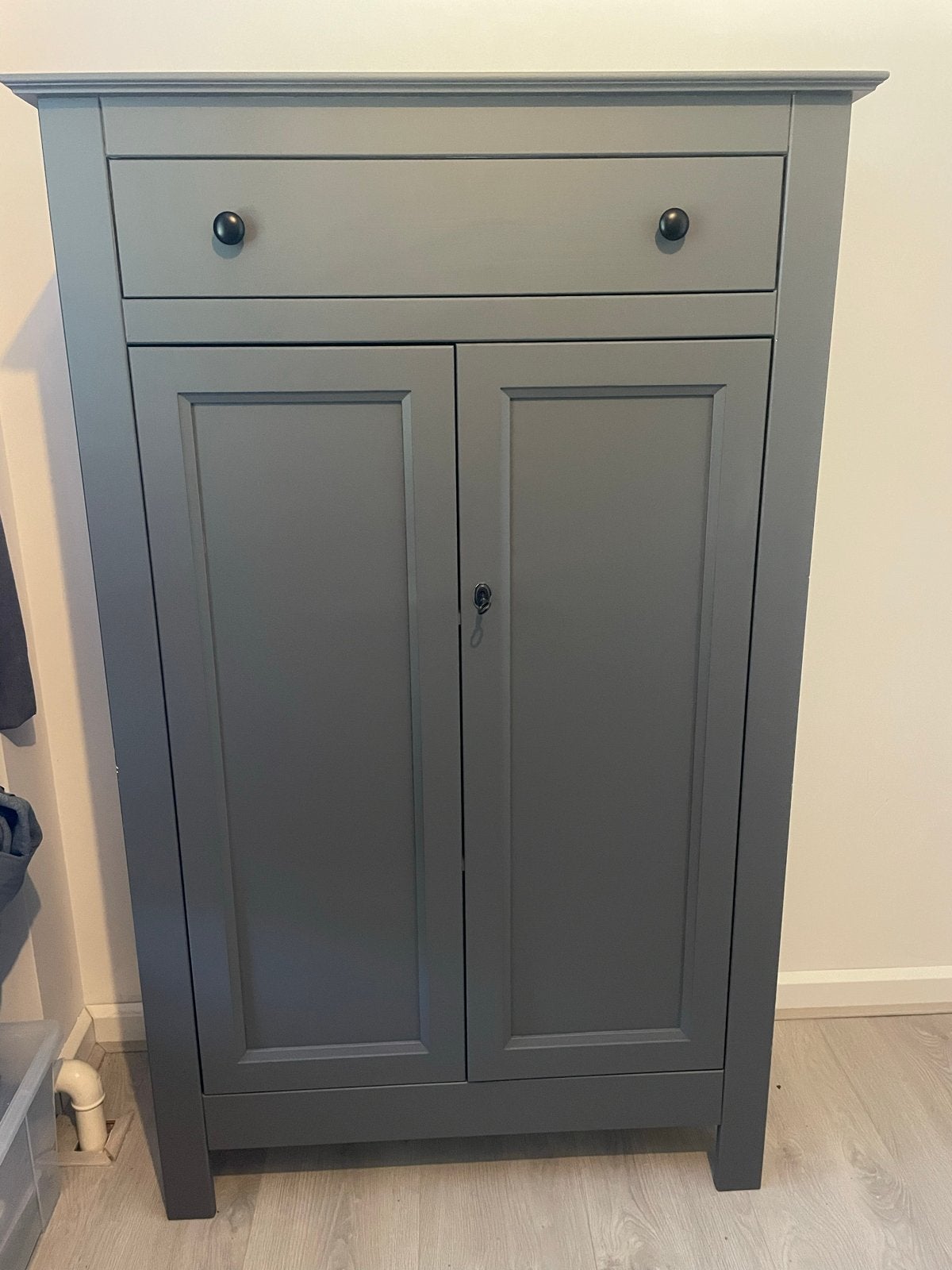 Grijze kast met lade en deuren - 90x40x150 cm, Ophalen, Gebruikt