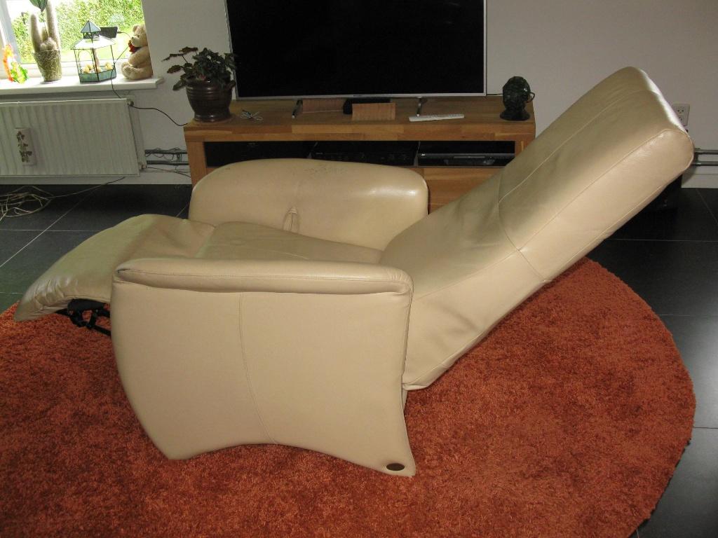 Beige lederen relax fautuil practicomfort, Huis en Inrichting, Fauteuils, Ophalen of Verzenden, Gebruikt, 75 tot 100 cm, Leer