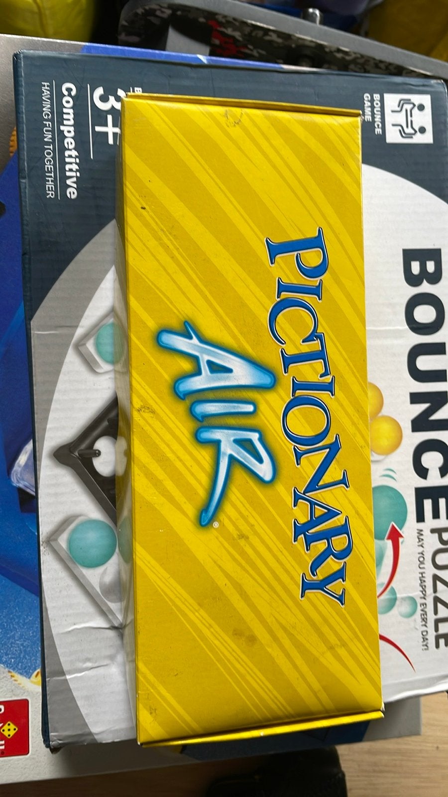 Pictionary Air - Teken en raad in de lucht! Spellenpakket!, Hobby en Vrije tijd, Gezelschapsspellen | Bordspellen, Drie of vier spelers