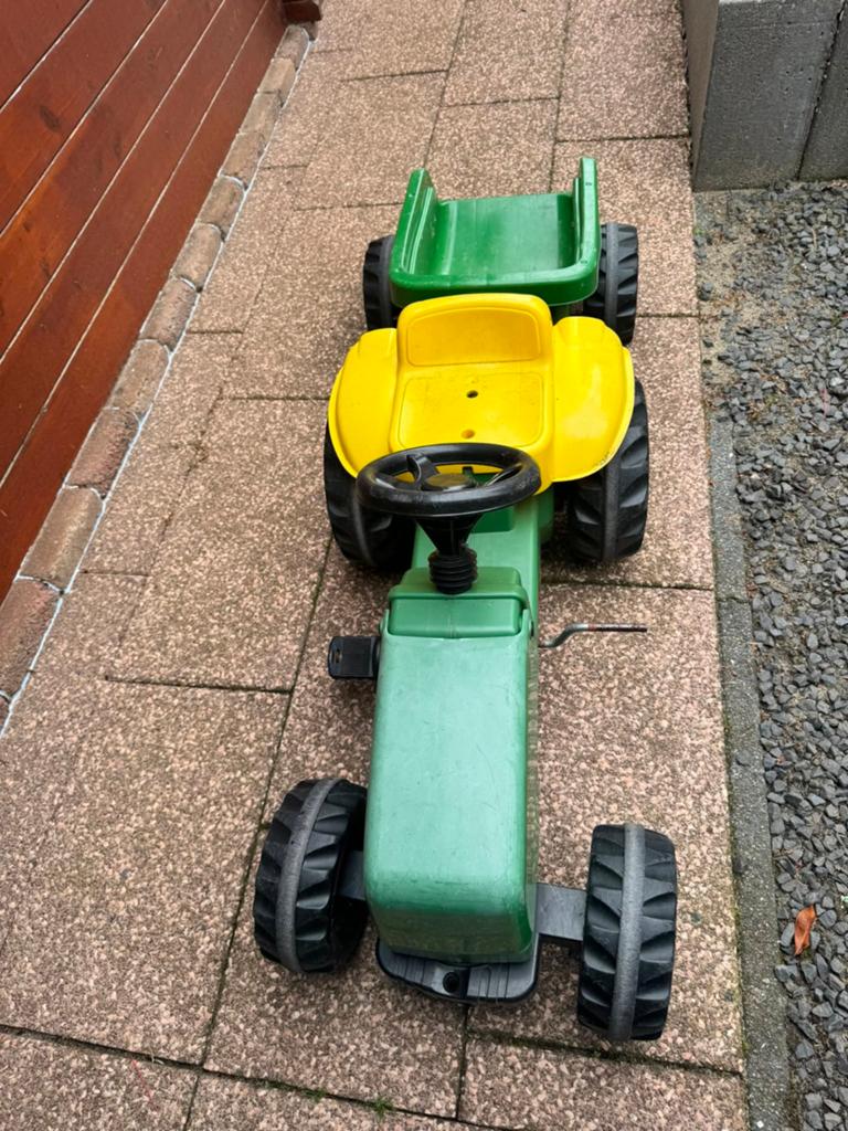 Groene traptractor met aanhanger voor kinderen, Ophalen, Gebruikt, Trapvoertuig