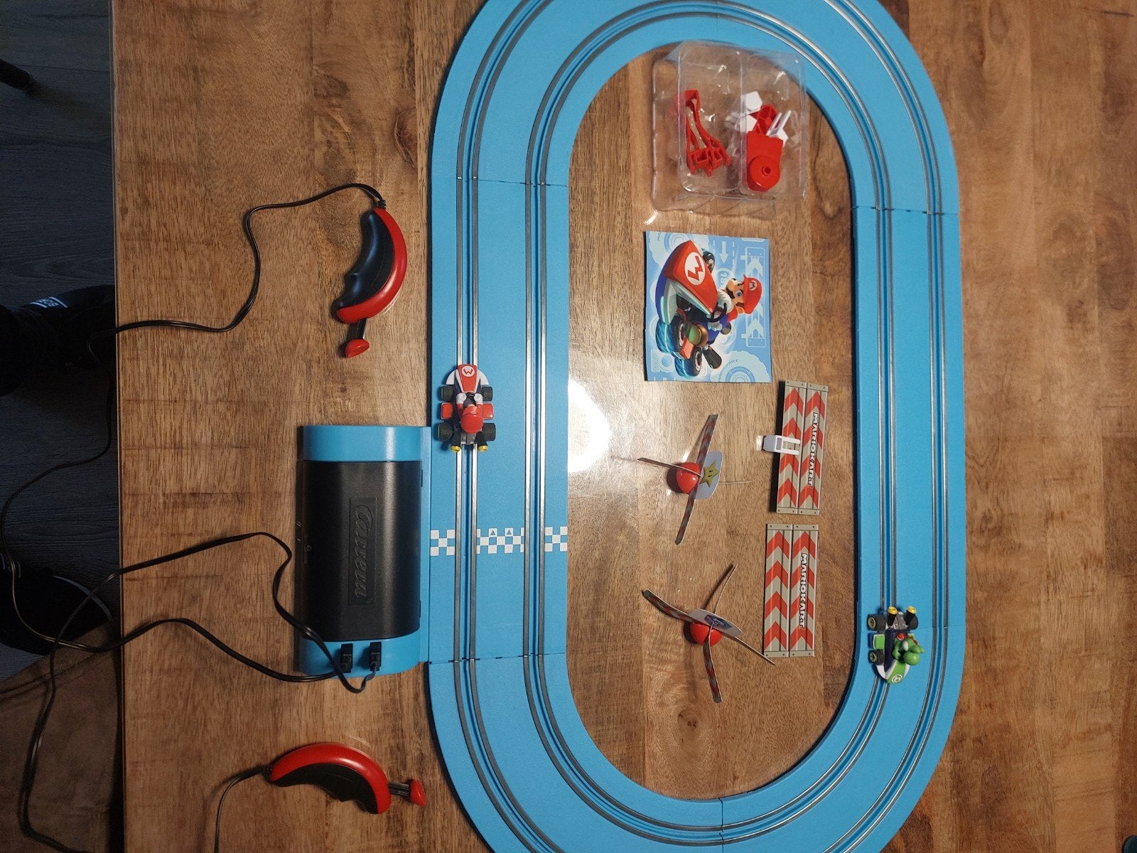 Carrera Racebaan Mario Kart met Mario en Yoshi, Carrera, Ophalen of Verzenden, Elektrisch, Racebaan