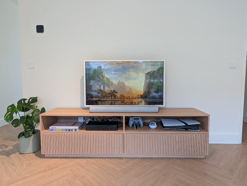 Samsung The Frame 43 inch (2020) + Samsung Soundbar