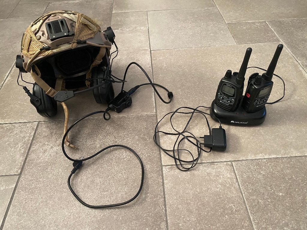 airsoft helm en portofoon, Ophalen of Verzenden, Gebruikt