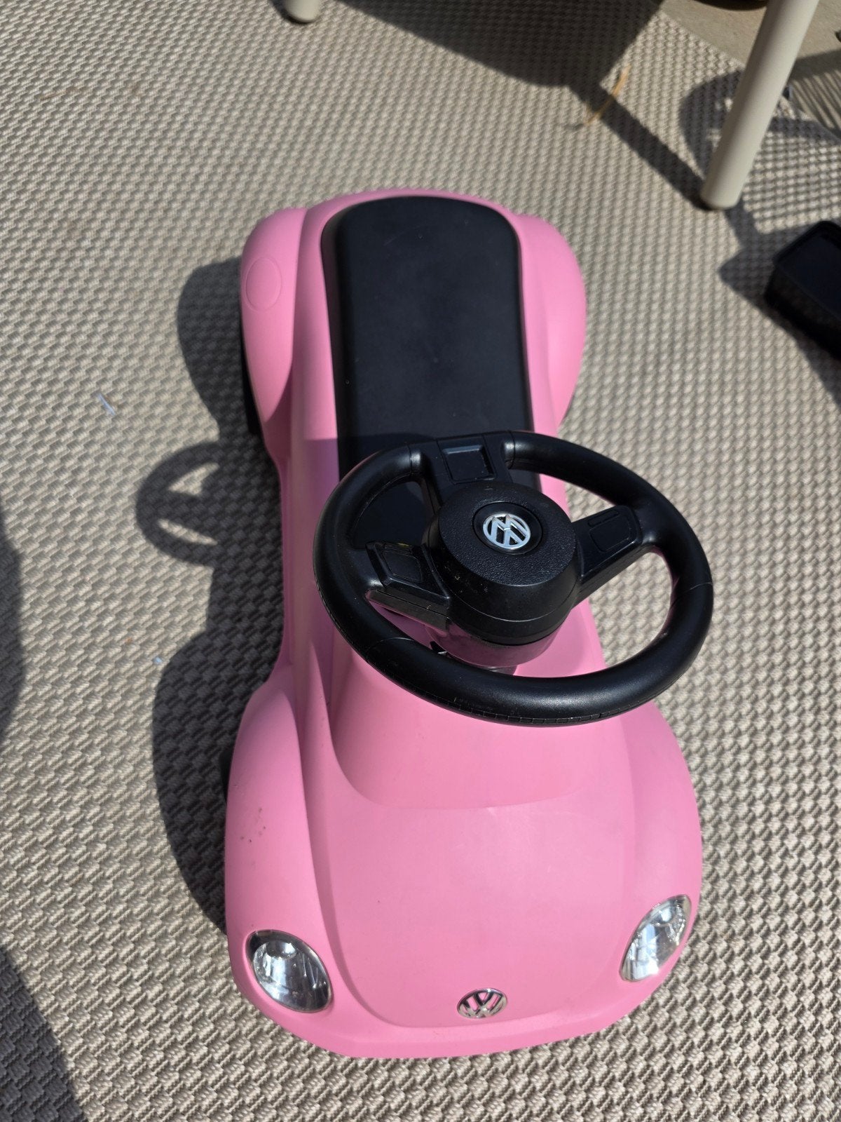 Roze Volkswagen Loopauto - Zo goed als nieuw, Ophalen of Verzenden, Zo goed als nieuw, Loopvoertuig