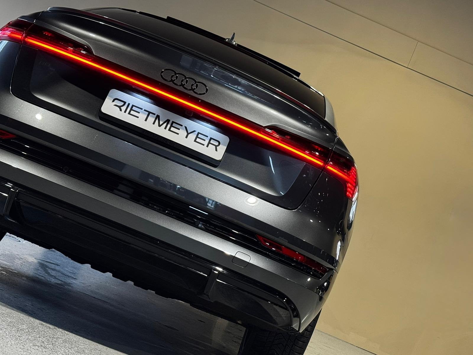 Audi e-tron Sportback 55 quattro S |Pano |RS Zetels |B&O |Me, Auto's, Zwart, 95 kWh, Vierwielaandrijving, 408 pk